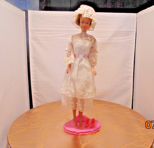 Vtg 1962 bubble cut barbie - vtg,